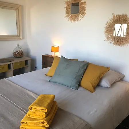 La Fezendes Bed & Breakfast *